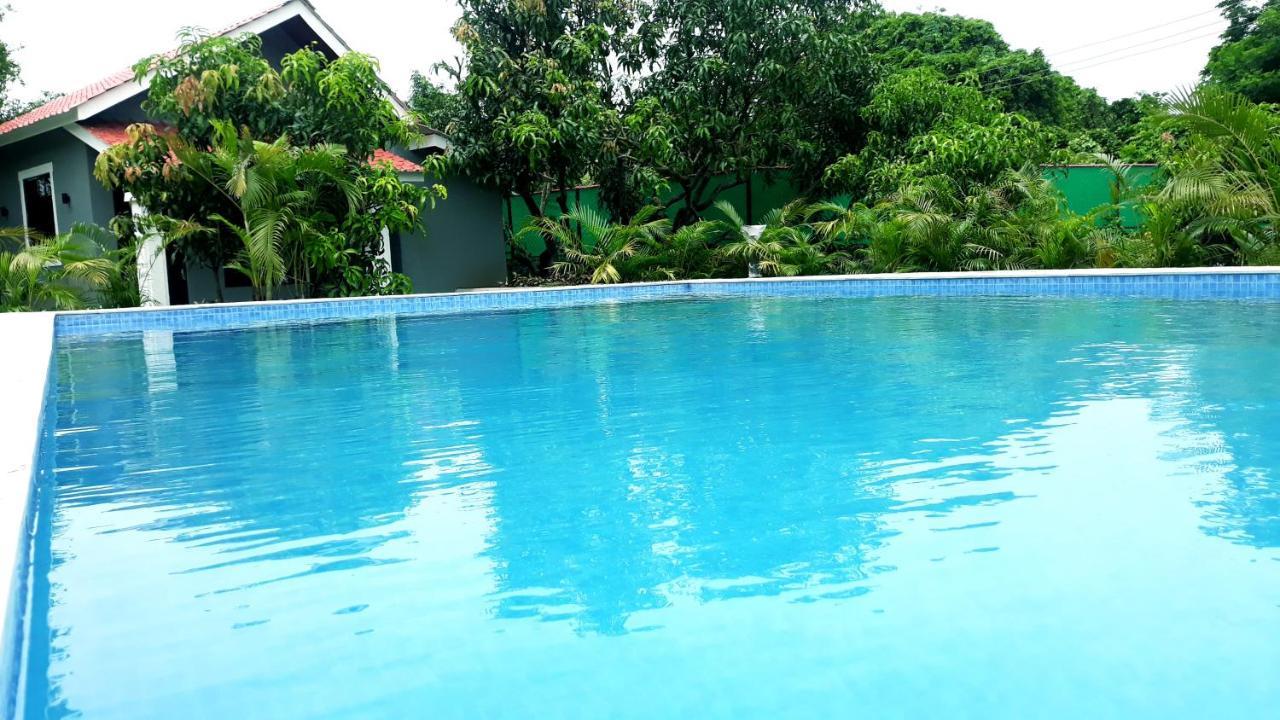 Arcadia Resort Alibaug Alībāg Buitenkant foto